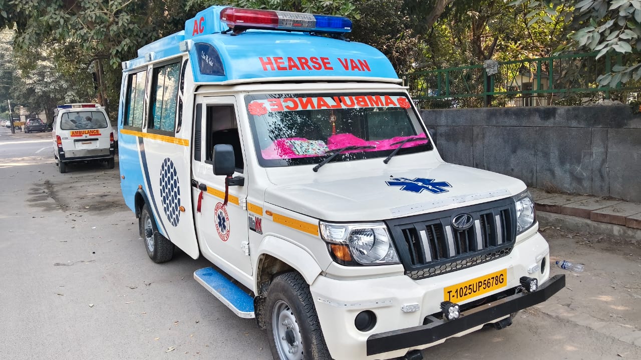 Nyraa hearse van