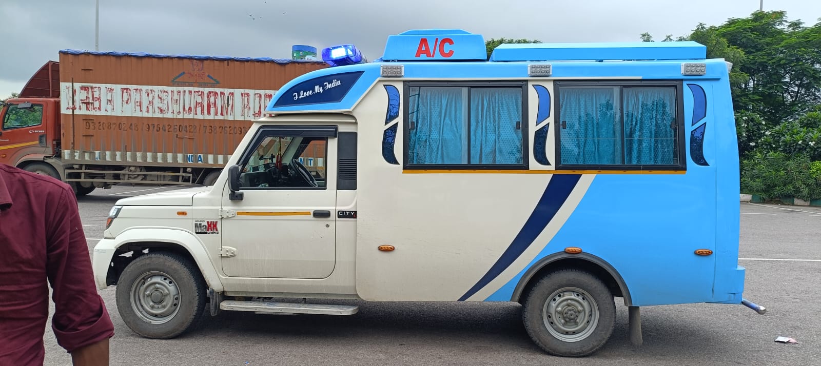 Nyraa ambulance van
